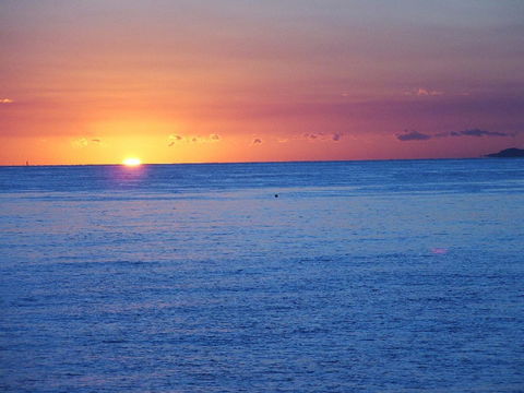 Waterfront Retreat With Room For A Boat - Welsby Pde, Bongaree - Sydneys Hotel 9