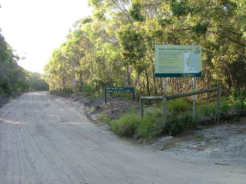 Short Stroll To Surf Beach - North Street, Woorim - Sydneys Hotel 7