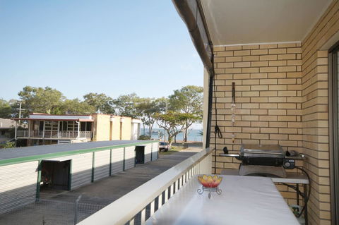 Bird Song - Sydneys Hotel 0
