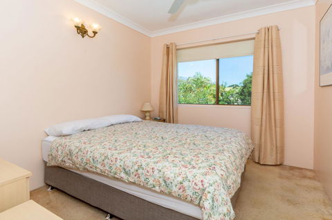 Water Views - Top Floor -Clearview Apartments South Esp, Bongaree - Sydneys Hotel 5