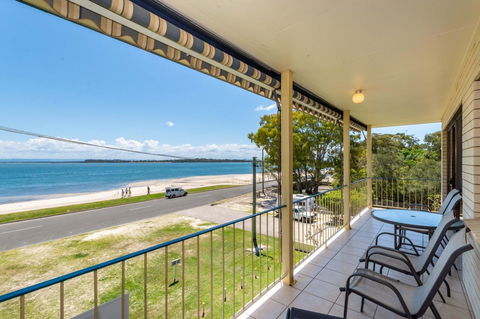 Water Views - Top Floor -Clearview Apartments South Esp, Bongaree - Sydneys Hotel 0