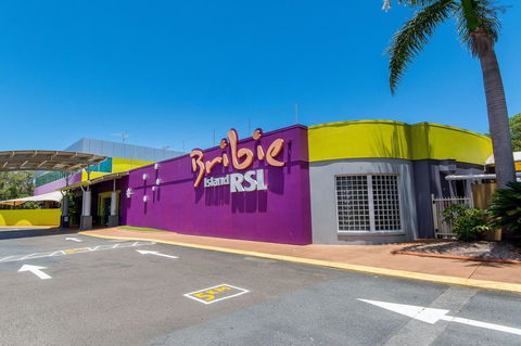 Ground Floor Air Conditioned, Fabulous Waterviews Overlooking Pumicestone Passage - Sydneys Hotel 5