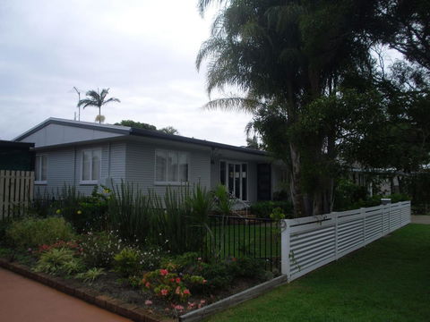 Hampton Cottage- Delightful Cottage Bring Your Dog! - Sydneys Hotel 3