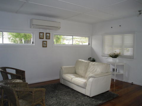 Hampton Cottage- Delightful Cottage Bring Your Dog! - Sydneys Hotel 10