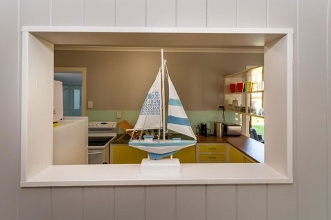 Fabulous Family Destination In Paradise Parade, Bongaree - Sydneys Hotel 14