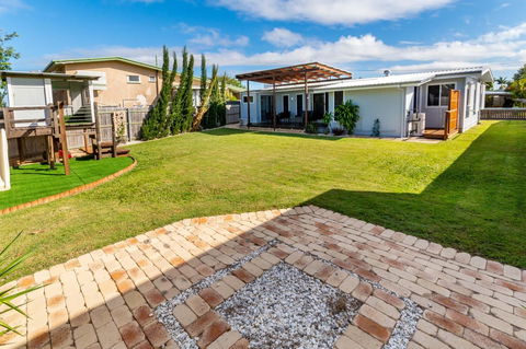 Fabulous Family Destination In Paradise Parade, Bongaree - Sydneys Hotel 18