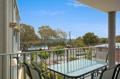 Spectacular Unit Overlooking Pumicestone Passage - Welsby Pde, Bongaree - Sydneys Hotel 16