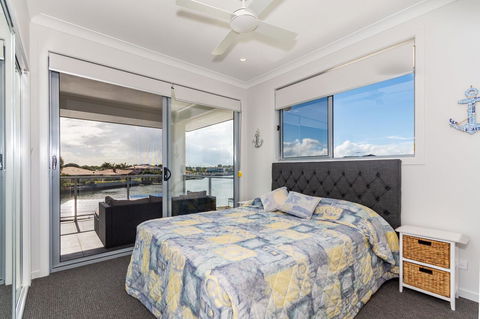 Stunning Canal Home Oh So Close To The Waterfront - Sydneys Hotel 20