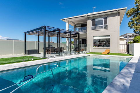 Stunning Canal Home Oh So Close To The Waterfront - Sydneys Hotel 8