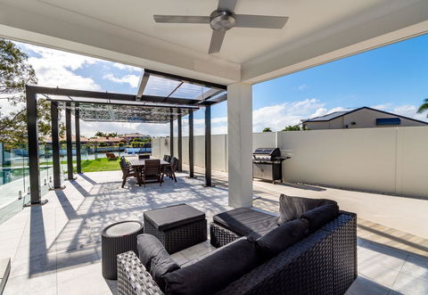 Stunning Canal Home Oh So Close To The Waterfront - Sydneys Hotel 16