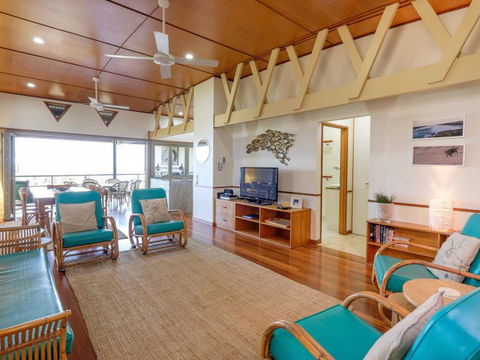 Claytons 1 By Discover Stradbroke - Sydneys Hotel 3