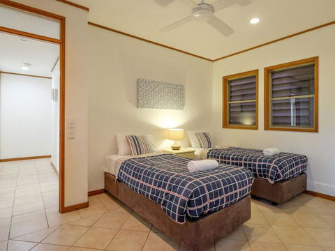 Claytons 1 By Discover Stradbroke - Sydneys Hotel 8