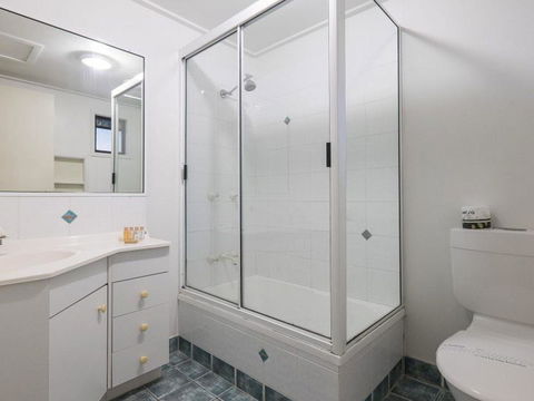 Billa Blue By Discover Stradbroke - Sydneys Hotel 8