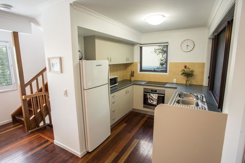 Point Break Beach House - Sydneys Hotel 4
