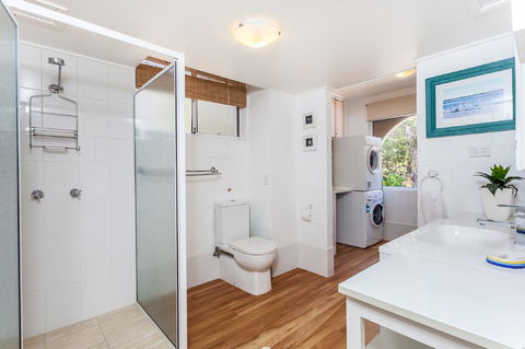 The Islander - Sydneys Hotel 16