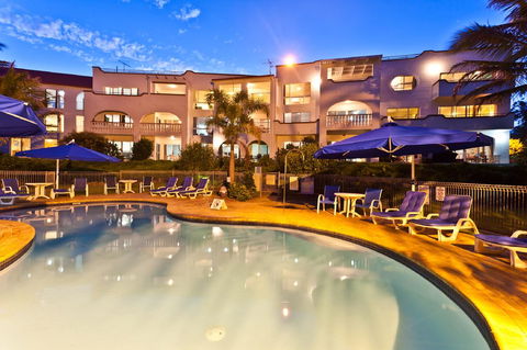 The Islander - Sydneys Hotel 0