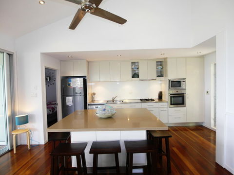 Sandbar - Sydneys Hotel 3