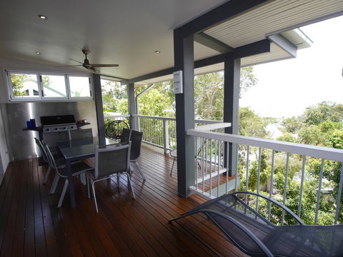 Sandbar - Sydneys Hotel 0