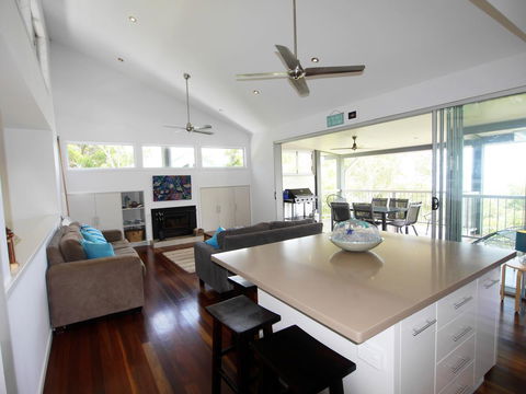 Sandbar - Sydneys Hotel 1