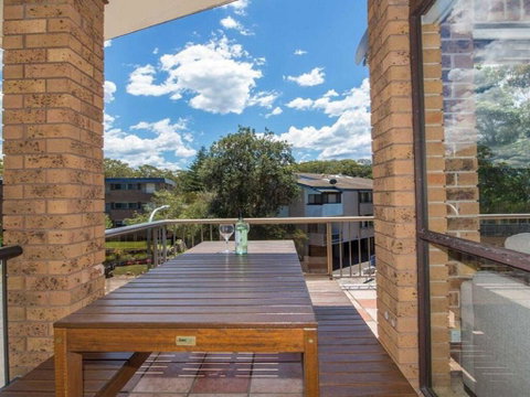 'COLUMBIA VIEWS', 2/9 COLUMBIA CLOSE - AIRCON, WIFI, NETFLIX, VIEWS & BOAT PARKING - Sydneys Hotel 2