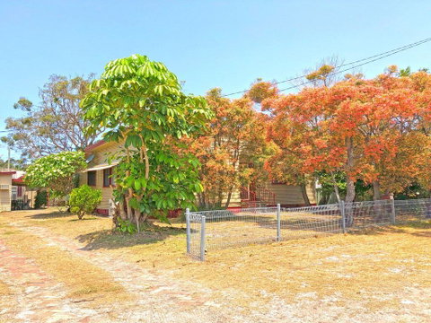 'Daves Place', 27 Rigney St - Holiday House With WIFI, Aircon & Boat Parking - Sydneys Hotel 0