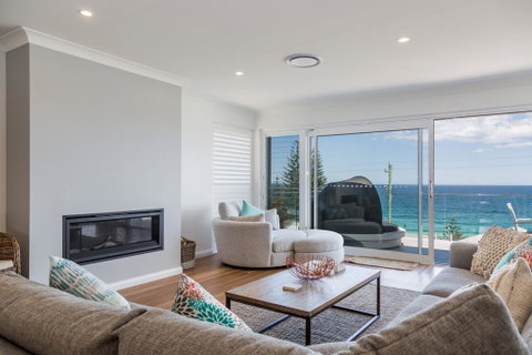 'Salt & Light' Mollymook - Sydneys Hotel 3