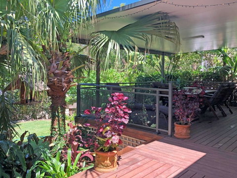 'Sandy Palms' 28 Moorooba Cr - Beautiful Home With Wifi, Air-con And Boat Parking - Sydneys Hotel 0