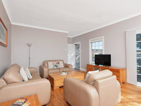 'The Croft' 11 Boulder Bay Rd - Cosy Beach House With Aircon & Only 270m To The Beach - Sydneys Hotel 2