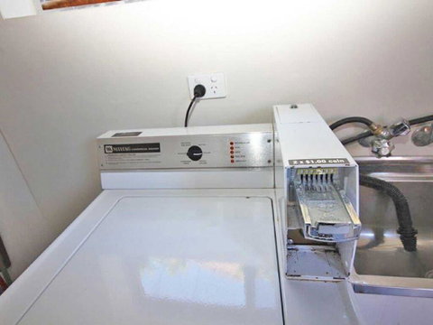 1 'Fiddlers Green' 62 Magnus Street - Ground Floor Unit Close To CBD - Sydneys Hotel 3