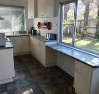1 Spectrum Street Rainbow Beach- Close to shops and main beach - Sydneys Hotel
