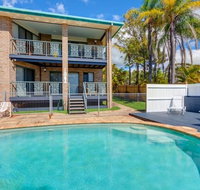 1-33 Tingira Close - Rainbow Beach Gorgeous ocean views swimming pool air conditioning - Sydneys Hotel