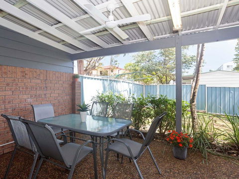 1/10 Catalina Close - So Close To The Water - Sydneys Hotel 0