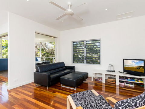 1/37 George Nothling Drive (Blue Heaven) - Sydneys Hotel 1