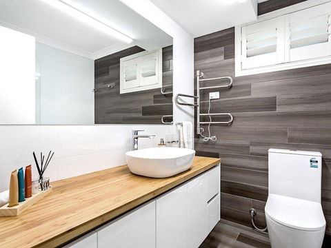 10 'Carindale' 19 Dowling St - Ground Floor Unit With WIFI, Foxtel And Linen - Sydneys Hotel 2