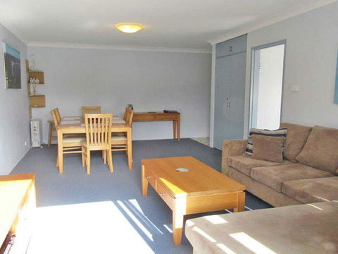 11 'Silvana Court', 26 Ajax Avenue - Close To The Water And Clubs - Sydneys Hotel 1