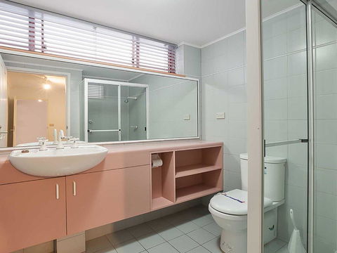 13 'Le Vogue' 16 Magnus Street - Close To The Marina And Beautiful Views Of Nelson Bay Marina - Sydneys Hotel 2