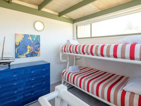13 Pt Lookout Beach Resort - Sydneys Hotel 2