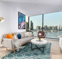145 Premium Waterfront Suite in Docklands