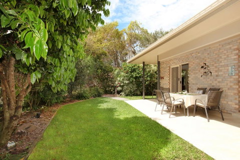 15 Joanne Street, Marcoola - Sydneys Hotel 1