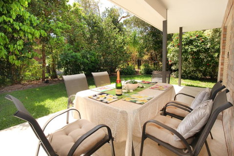 15 Joanne Street, Marcoola - Sydneys Hotel 2