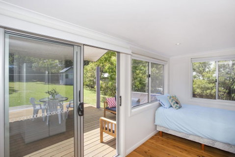 17A Crescent St ULLADULLA - Sydneys Hotel 2
