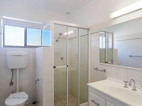2 'Fiddlers Green' 62 Magnus Street - Ground Floor Unit Walking Distance To Nelson Bay - Sydneys Hotel 2
