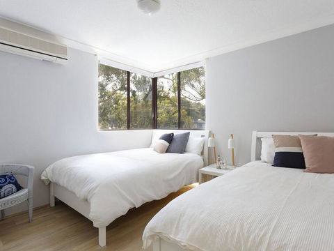 20 Booneroo - Walk To The Beach - Sydneys Hotel 3