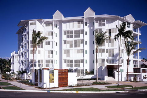 201 Lake Street - Sydneys Hotel 0