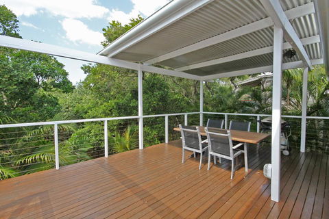 25 Goongilla Street, Yaroomba 500 BOND - Sydneys Hotel 1