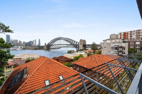 Breathtaking Sydney Harbour Views. - Sydneys Hotel 1