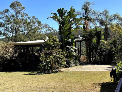Charity Creek Retreat - Sydneys Hotel 4