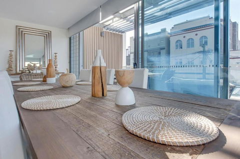 Coogee Bay Penthouse - Sydneys Hotel 4