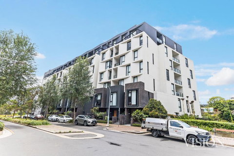 Cozy 3 Bedroom Loft Apartment With 2 Parking In Forest Lodge - Sydneys Hotel 0