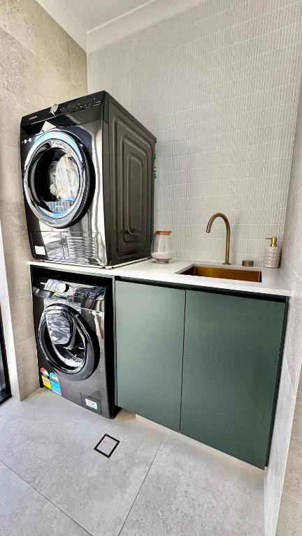 Cozy & Relaxed Stay In Bayswater - Sydneys Hotel 1